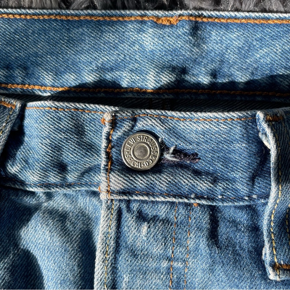 Levi's 501 Blue Straight Button Fly Denim Jeans Iconic Style 32x28 - Picture 5 of 8